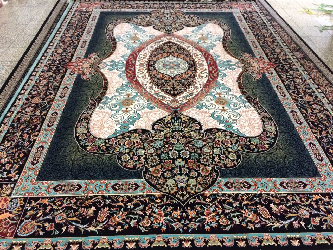 12 متری(سفید)